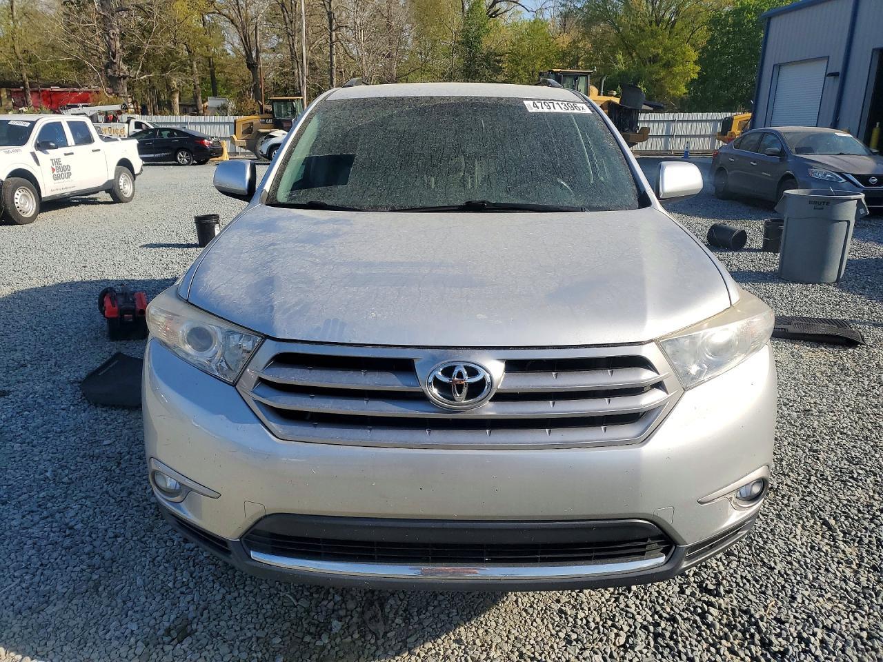 2013 TOYOTA HIGHLANDER