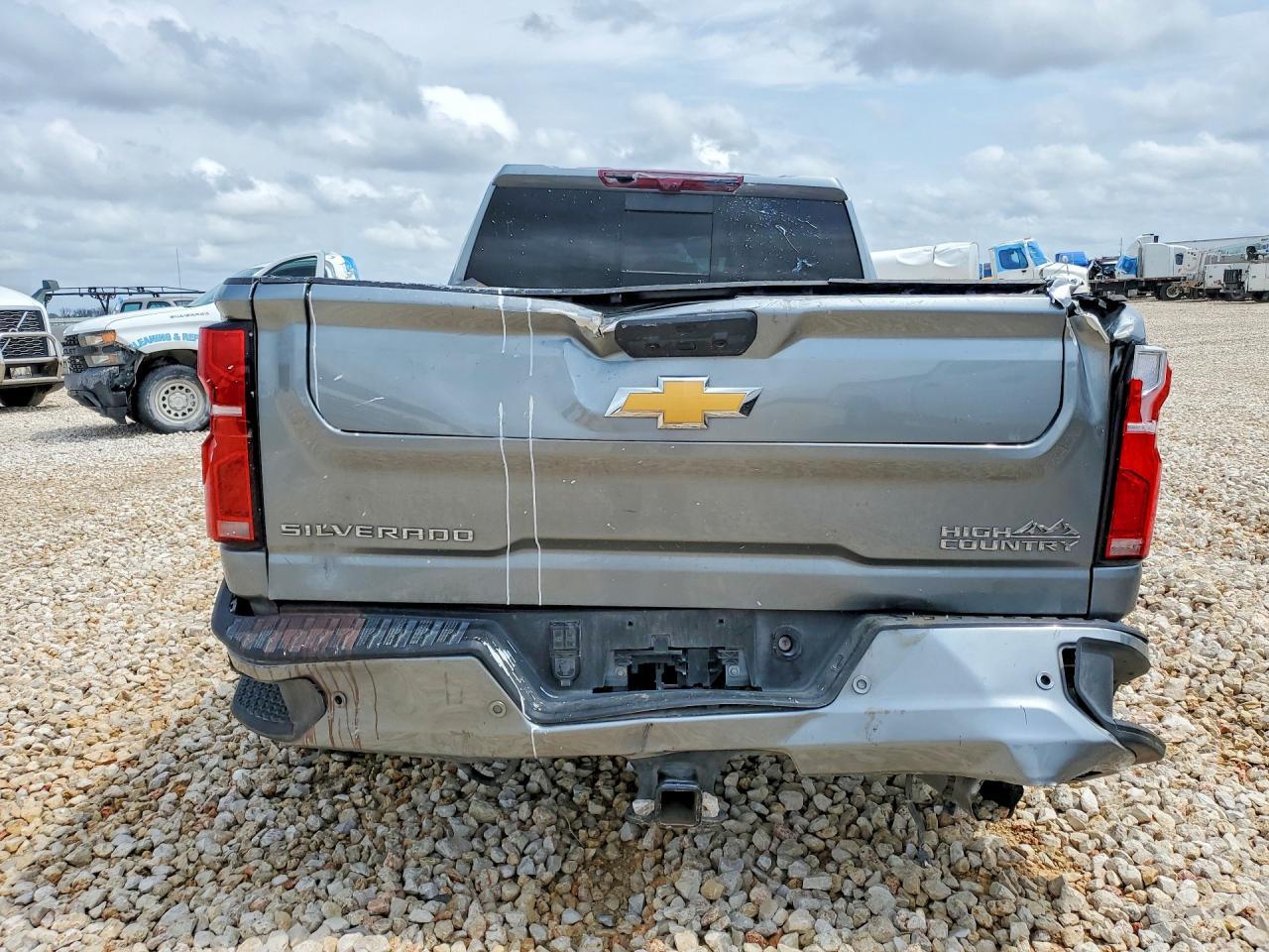 2024 CHEVROLET Silverado