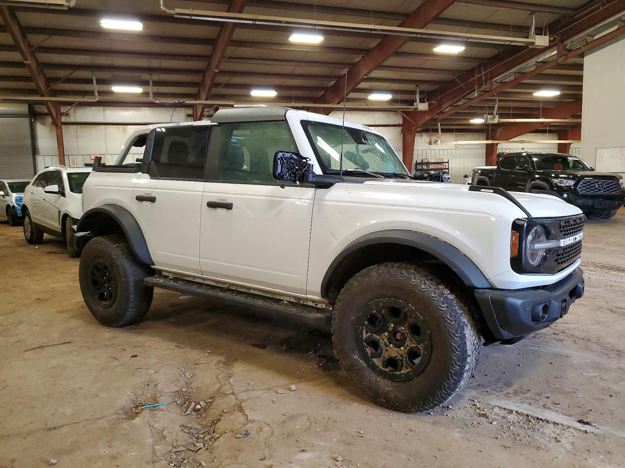 2023 FORD Bronco