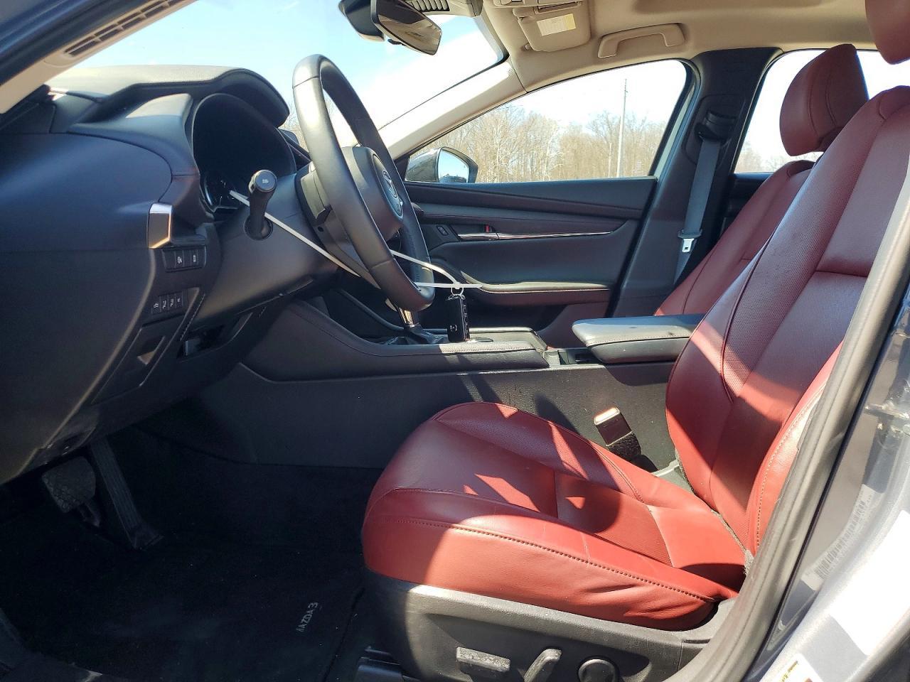 2025 MAZDA 3
