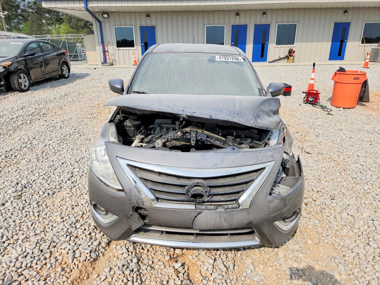 2018 NISSAN VERSA