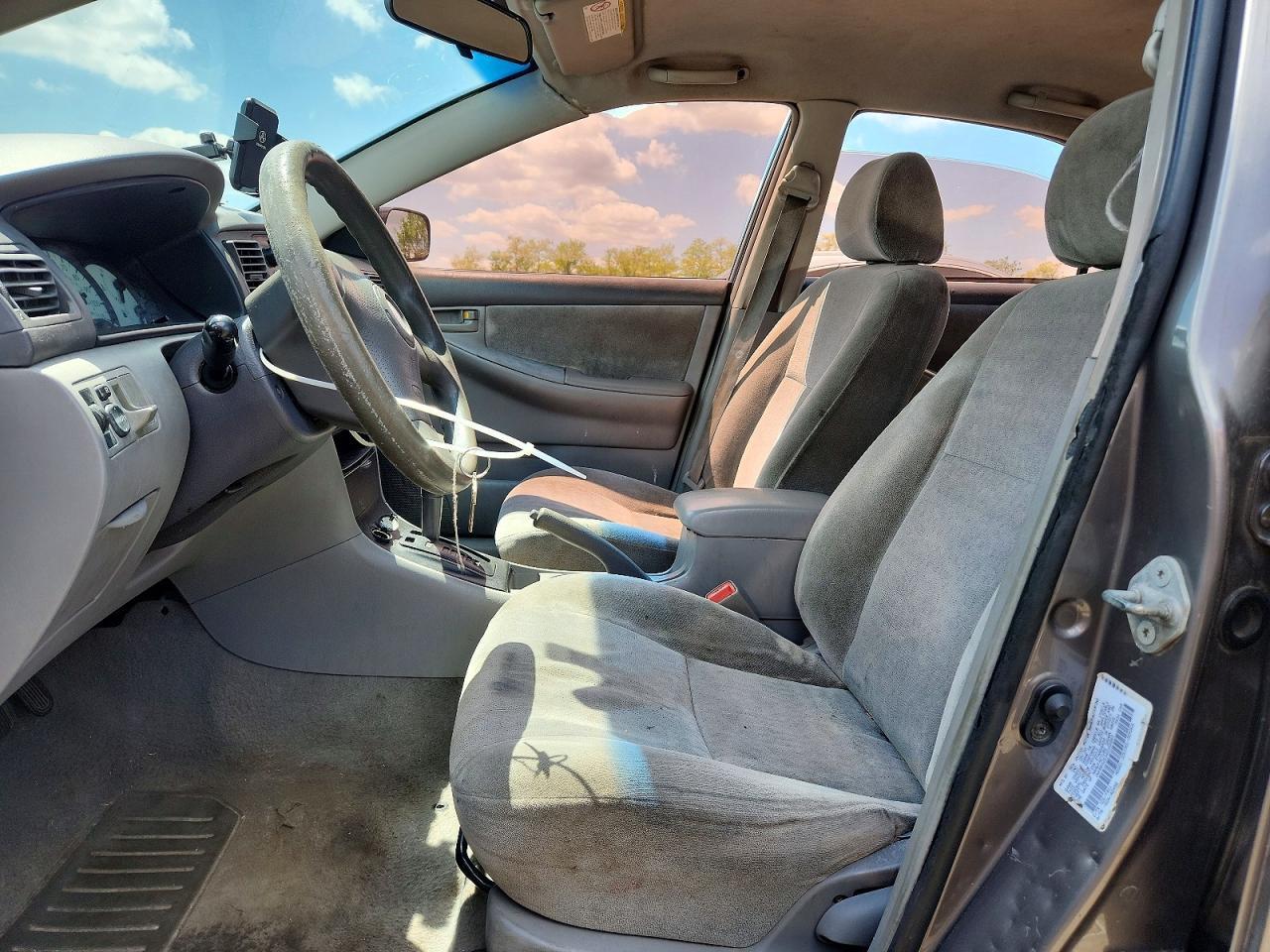 2004 TOYOTA COROLLA