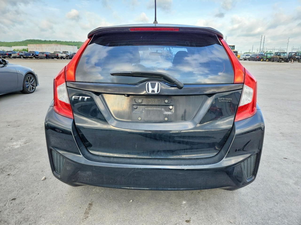 2015 HONDA FIT