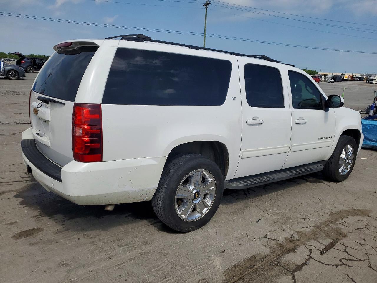 2013 CHEVROLET Suburban