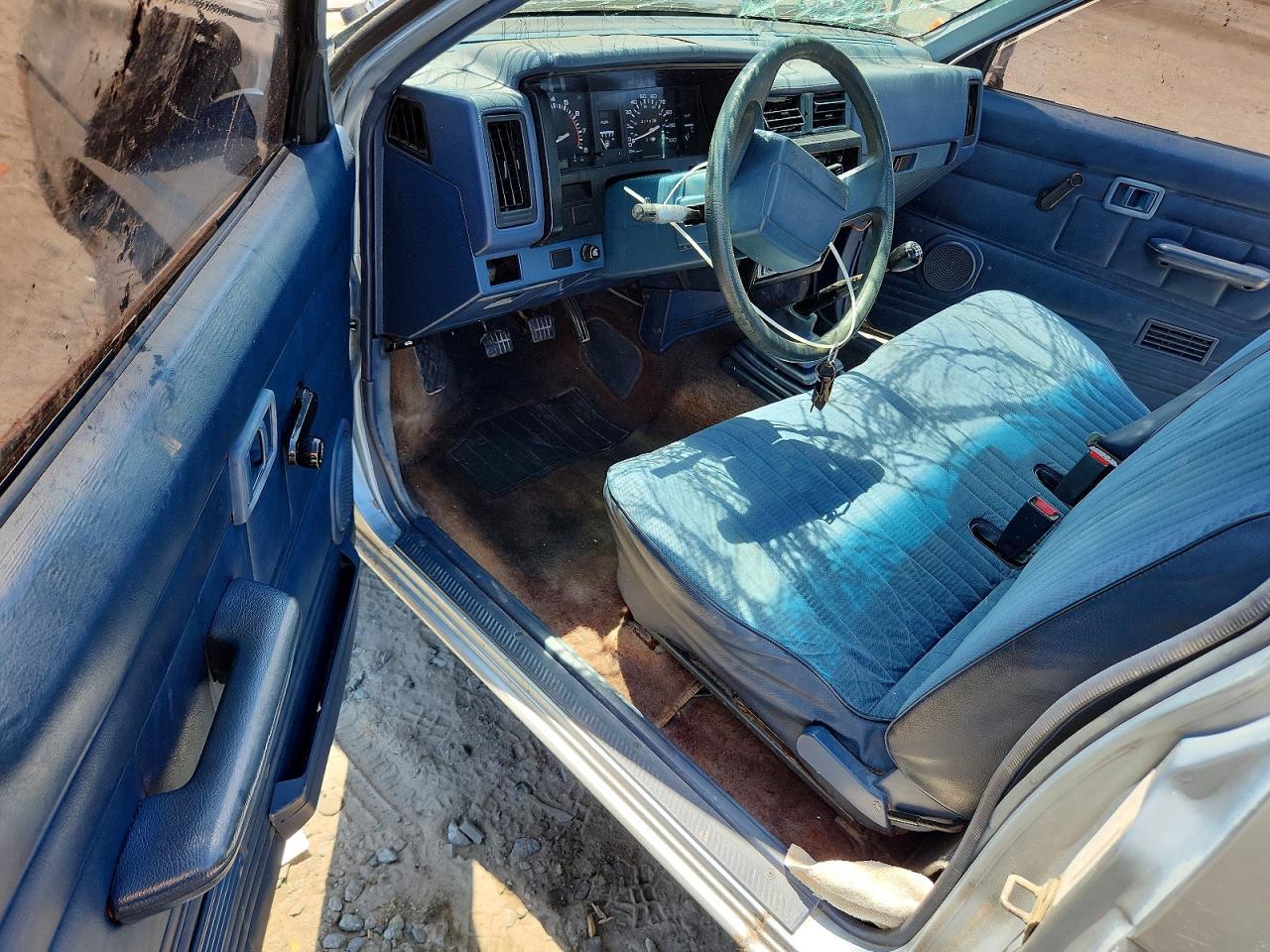 1990 NISSAN D21