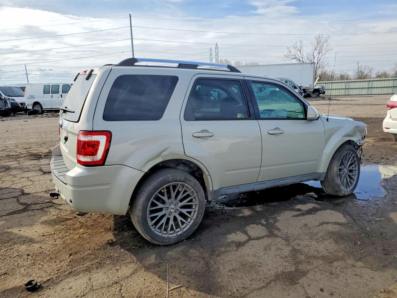 2009 FORD ESCAPE