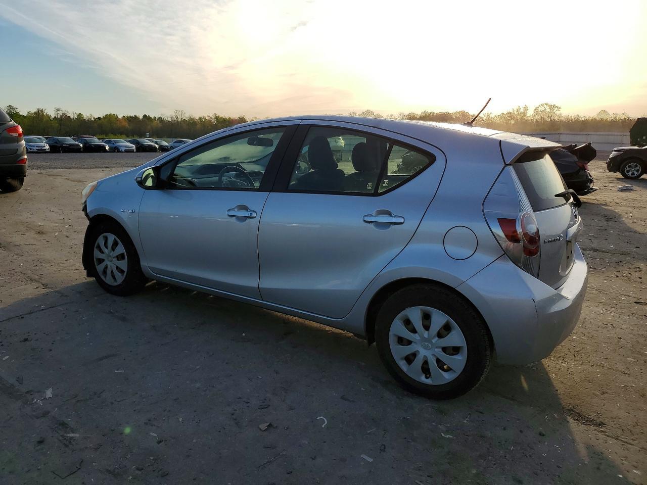 2012 TOYOTA Prius c