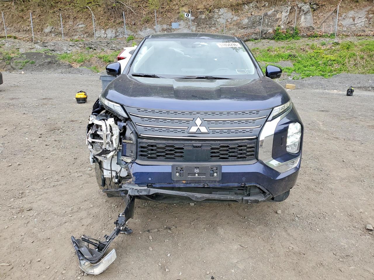 2022 MITSUBISHI outlander