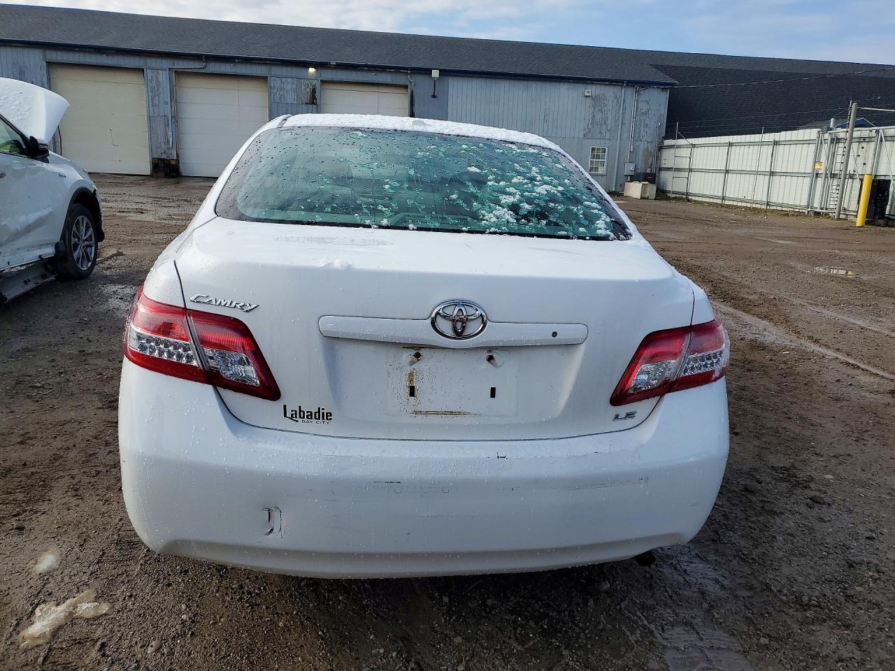 2011 TOYOTA CAMRY