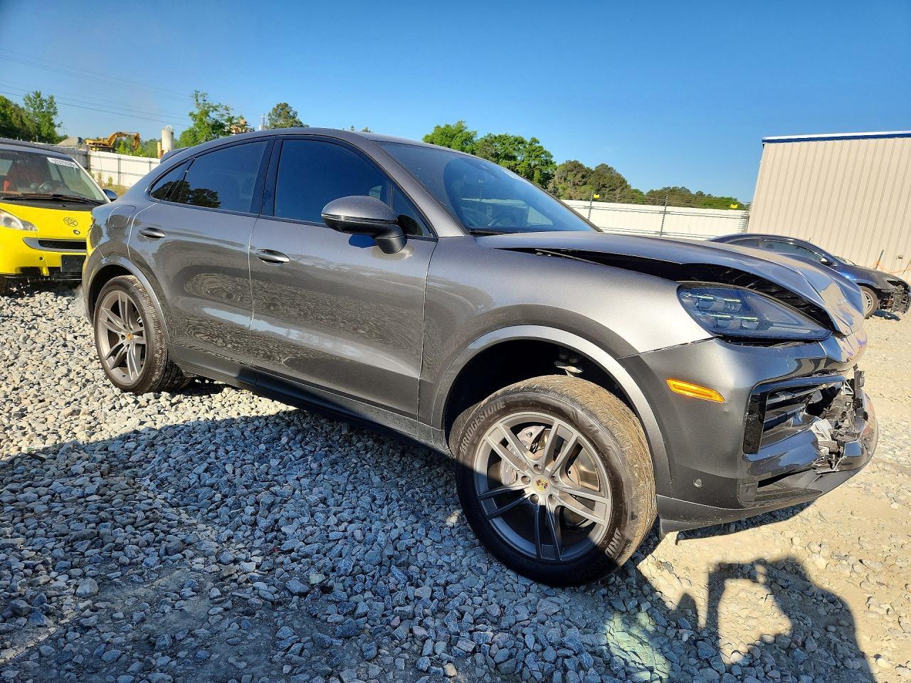 2024 PORSCHE CAYENNE