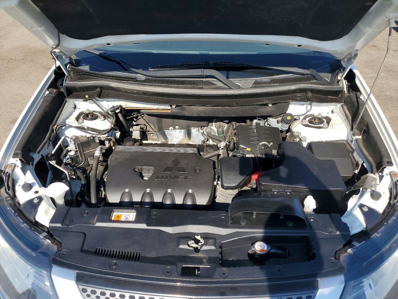 2019 MITSUBISHI outlander