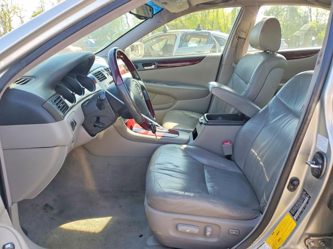 2004 LEXUS ES 330