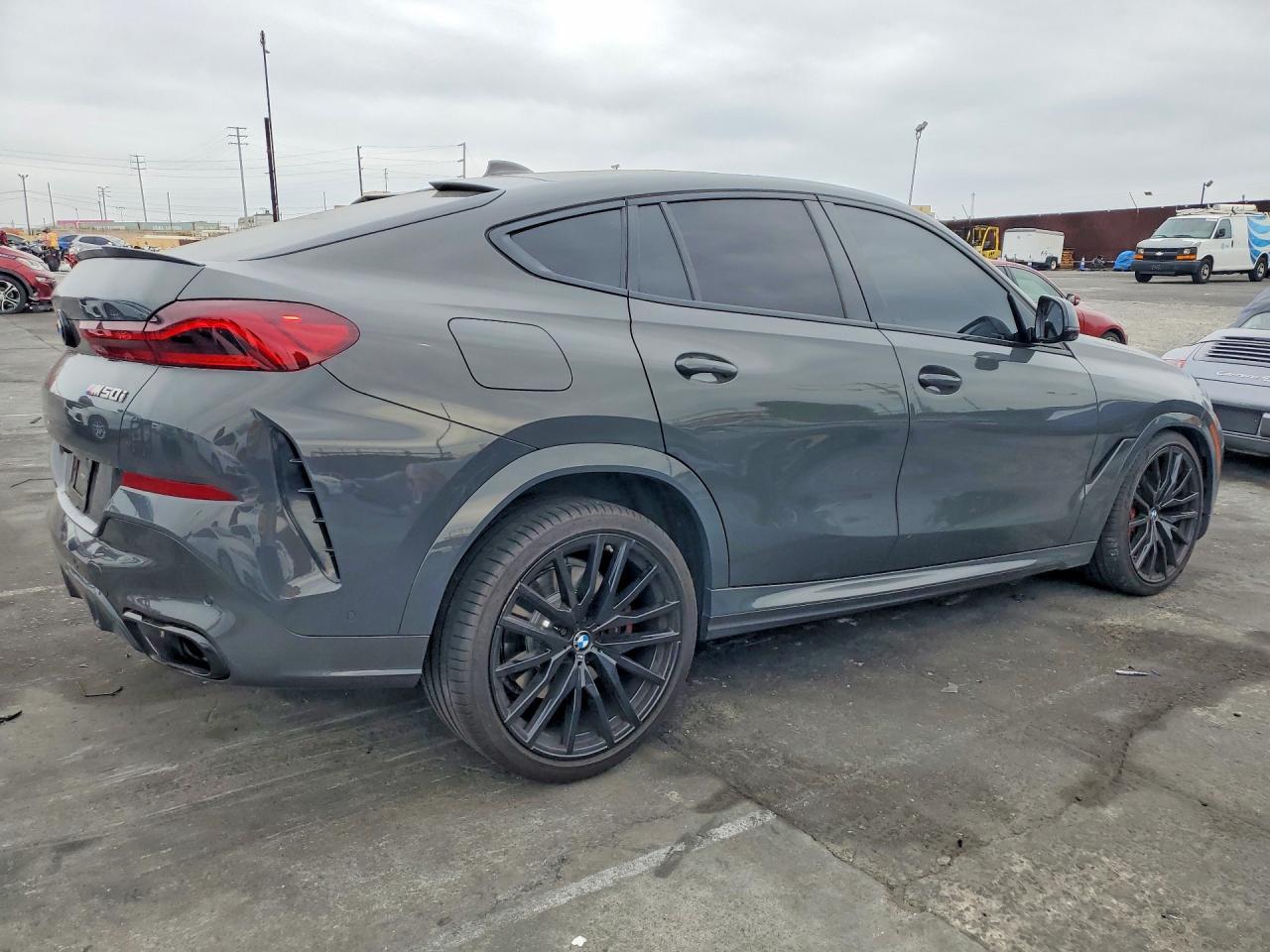 2021 BMW X6