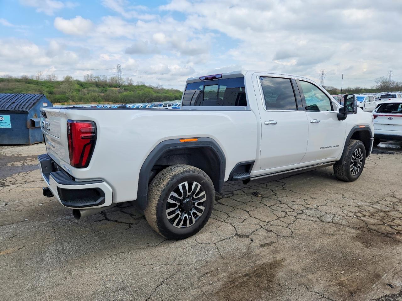 2024 GMC Sierra