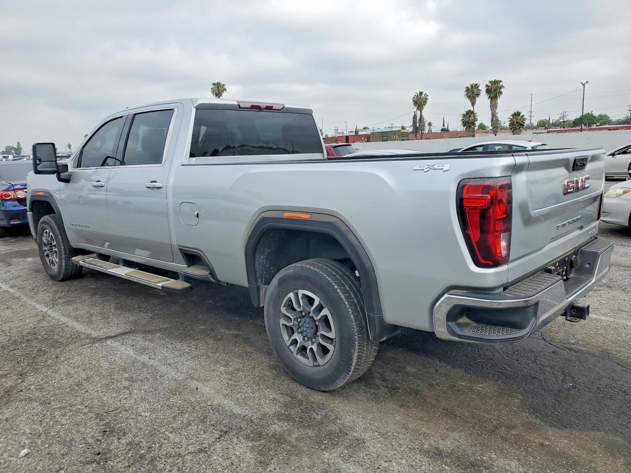 2023 GMC Sierra
