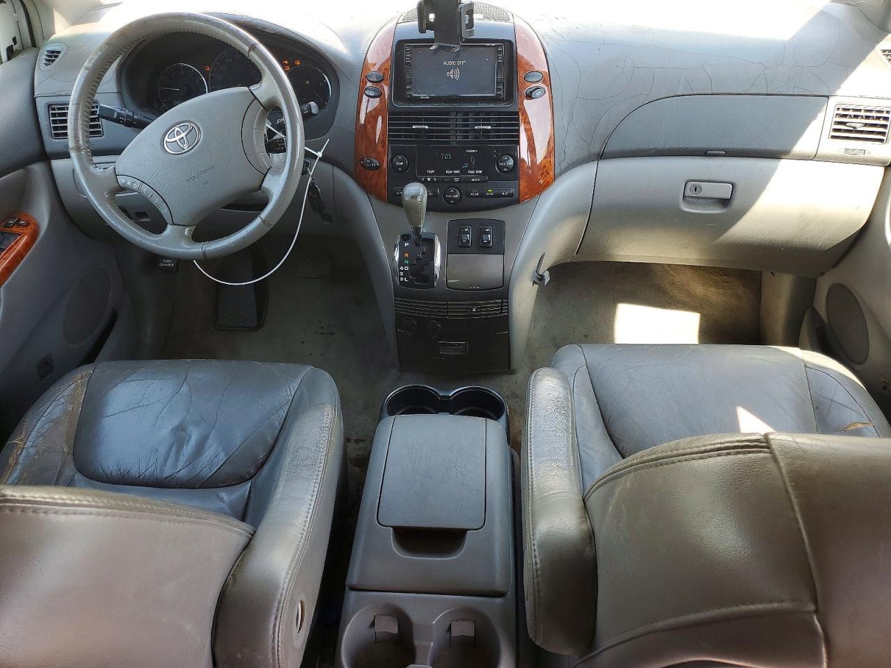 2007 TOYOTA SIENNA