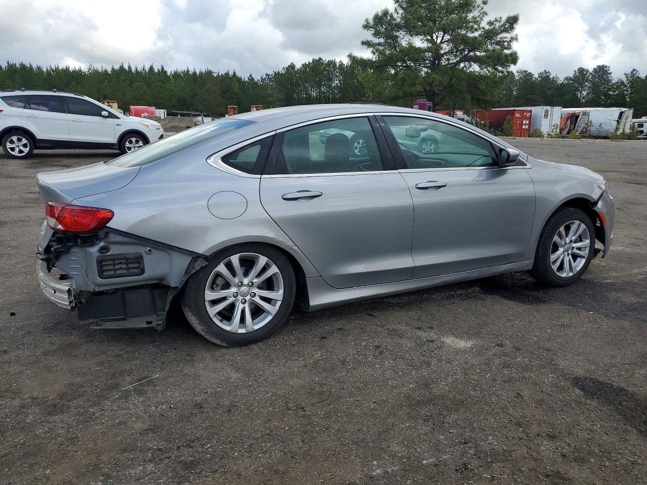 2015 CHRYSLER 200