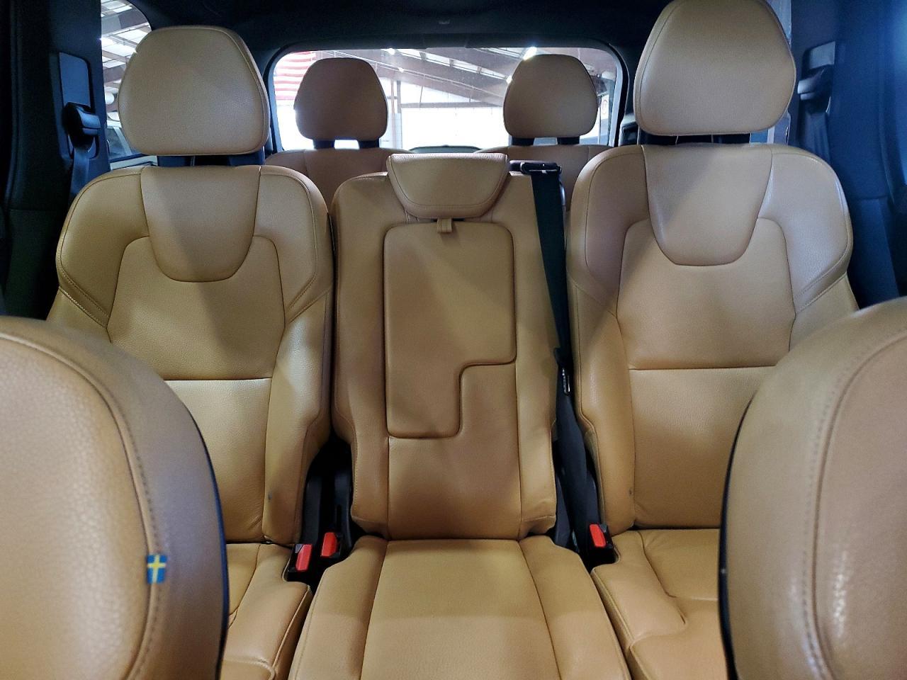 2016 VOLVO XC90