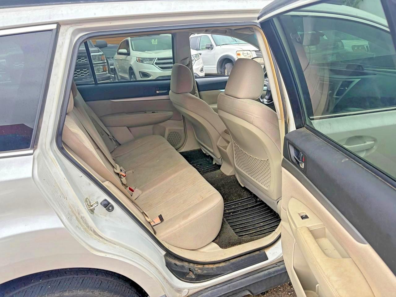 2014 SUBARU Outback