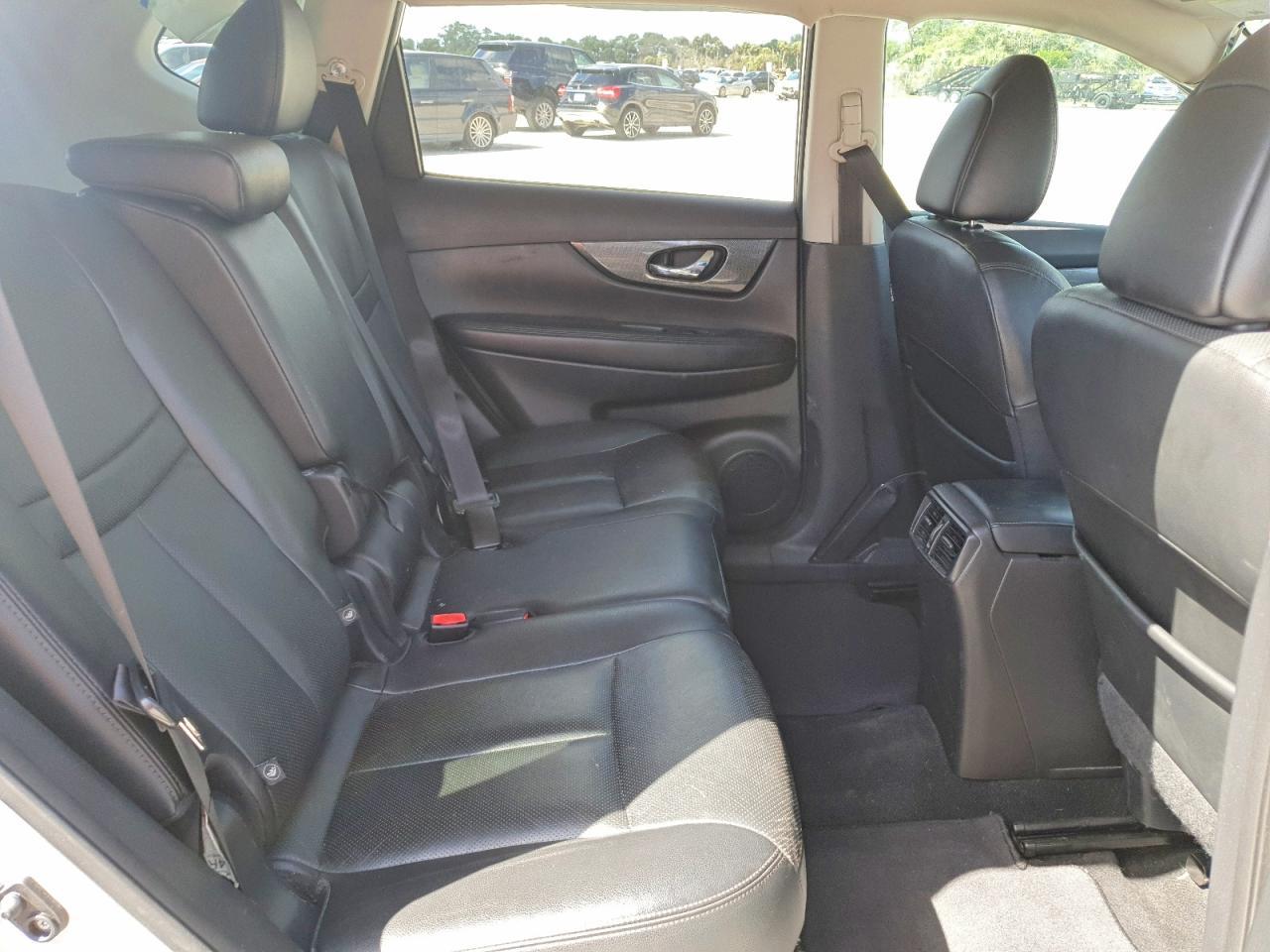 2016 NISSAN ROGUE