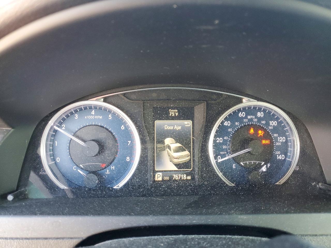 2016 TOYOTA CAMRY