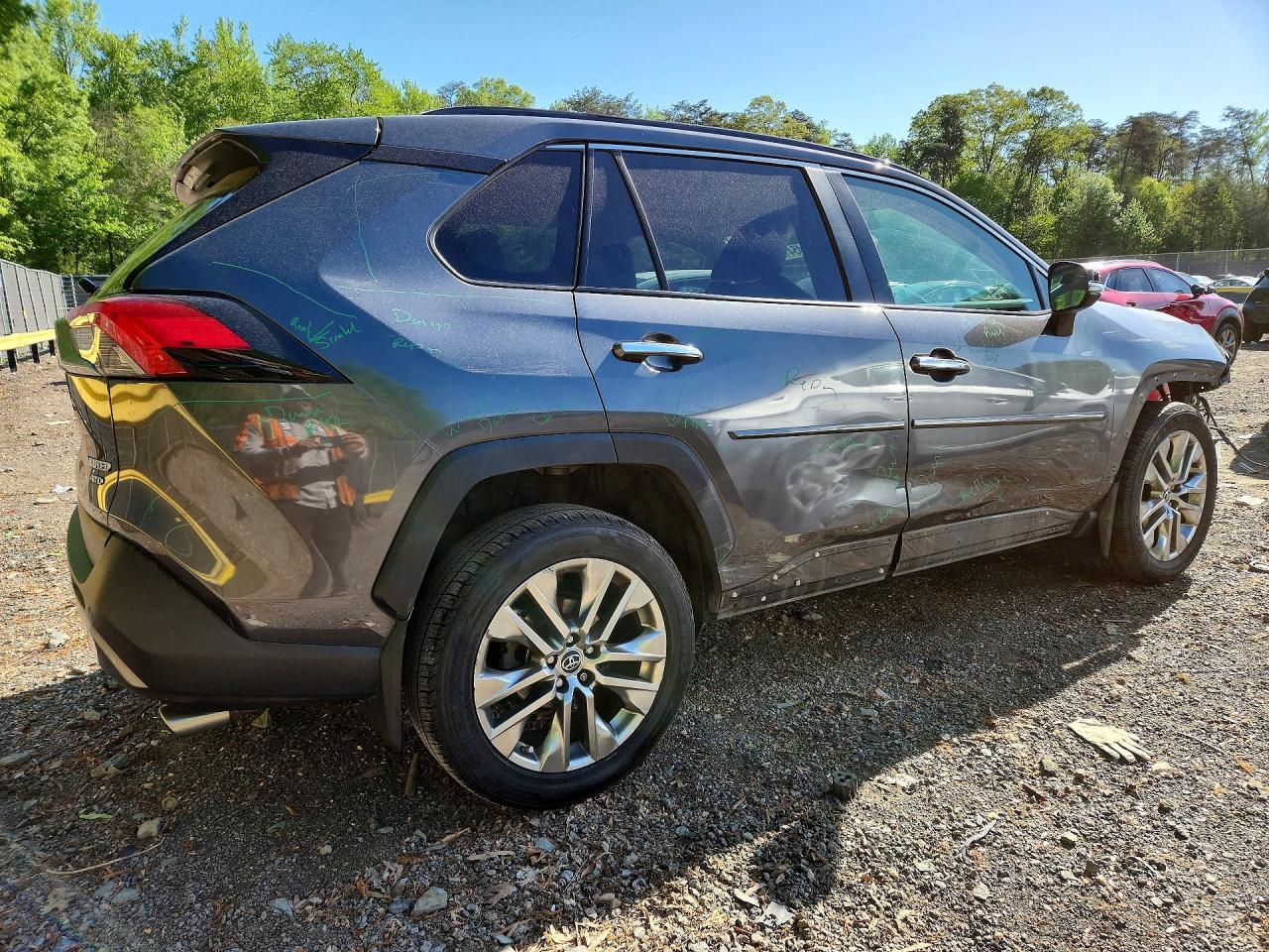 2019 TOYOTA RAV4