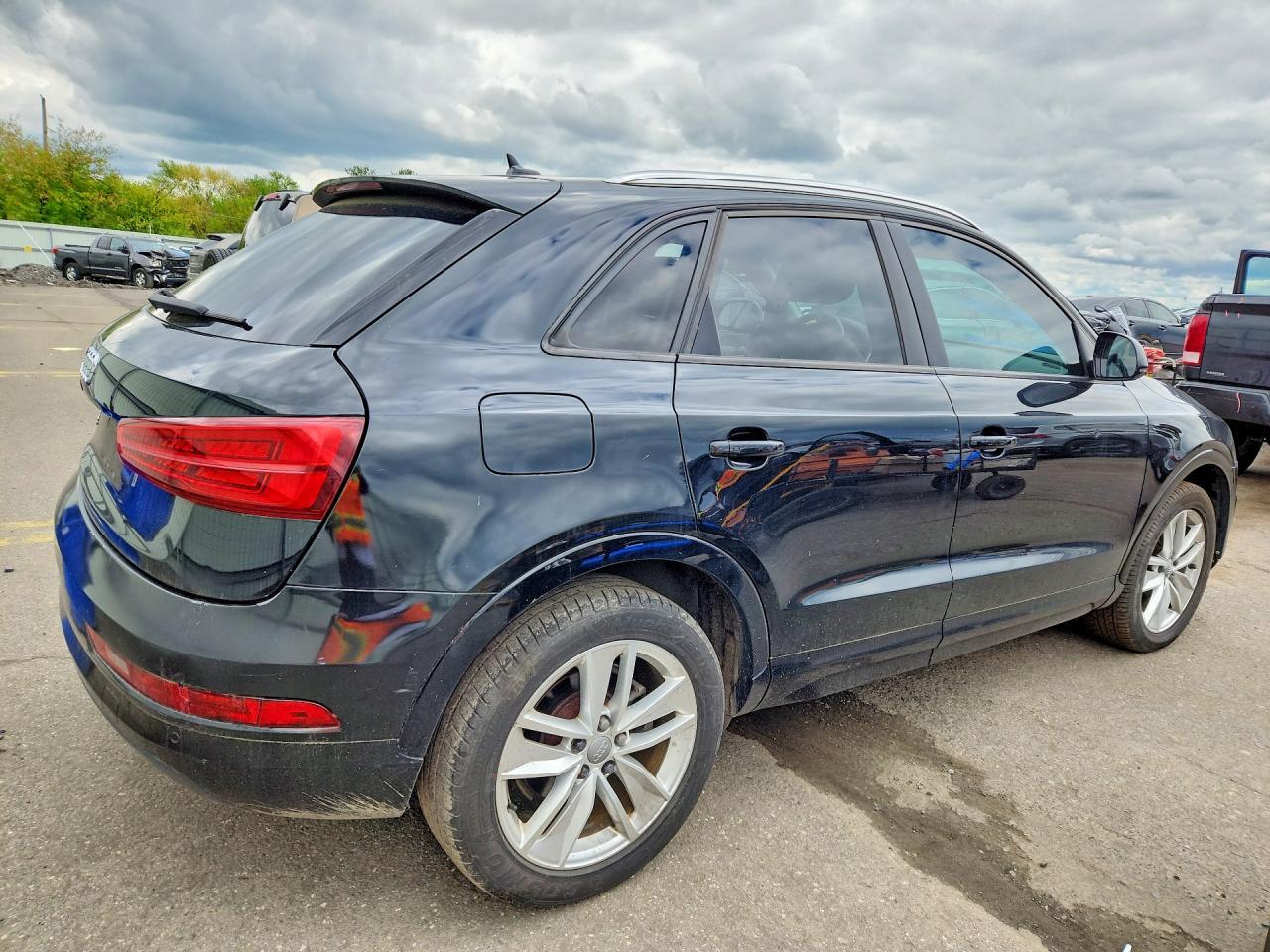 2017 AUDI Q3