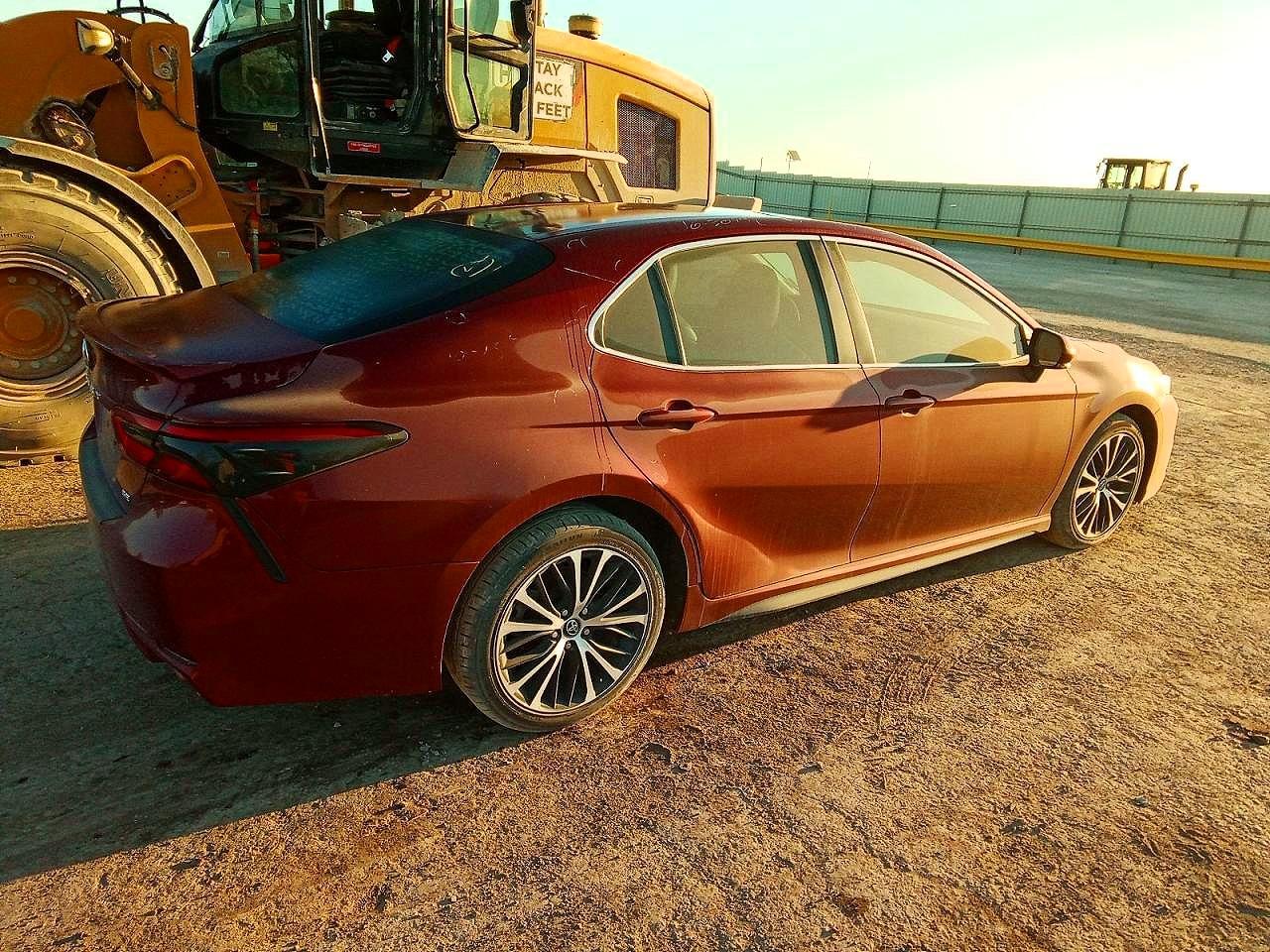 2018 TOYOTA CAMRY