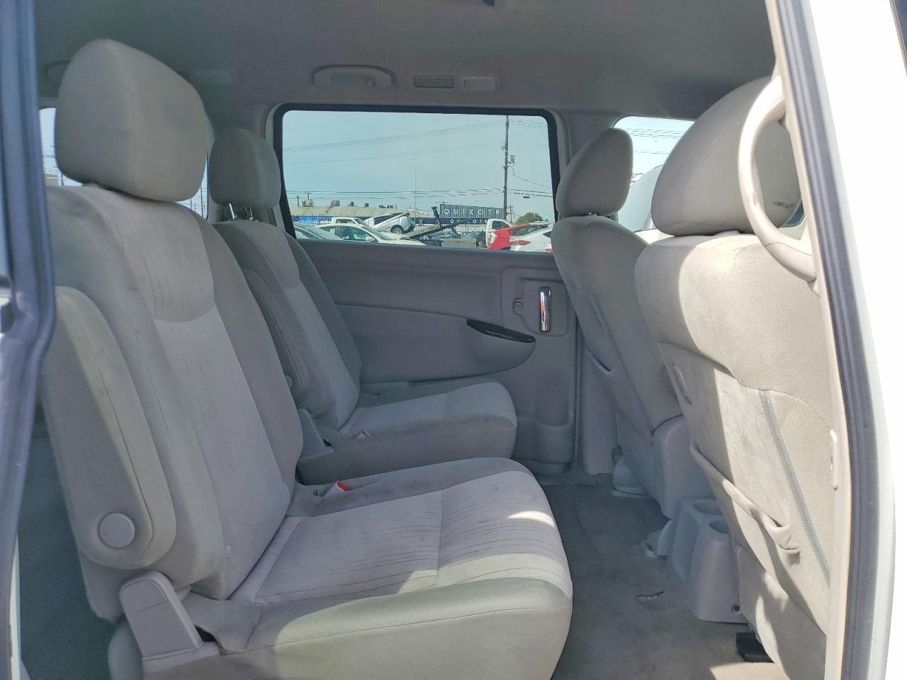 2013 NISSAN Quest