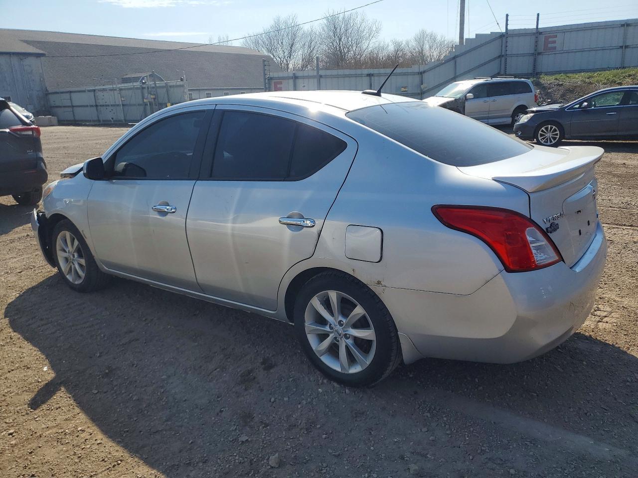 2014 NISSAN VERSA