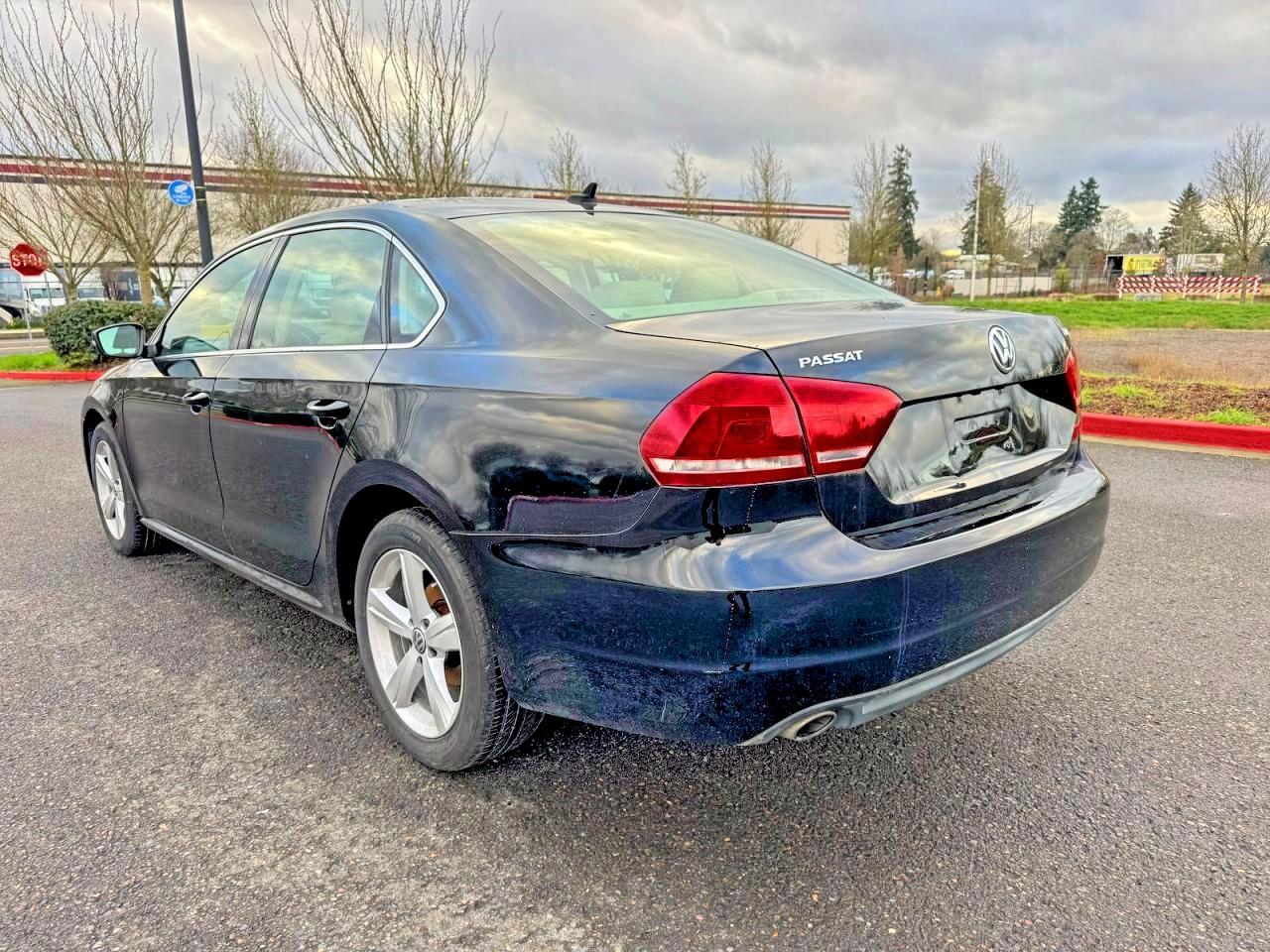 2015 VOLKSWAGEN Passat