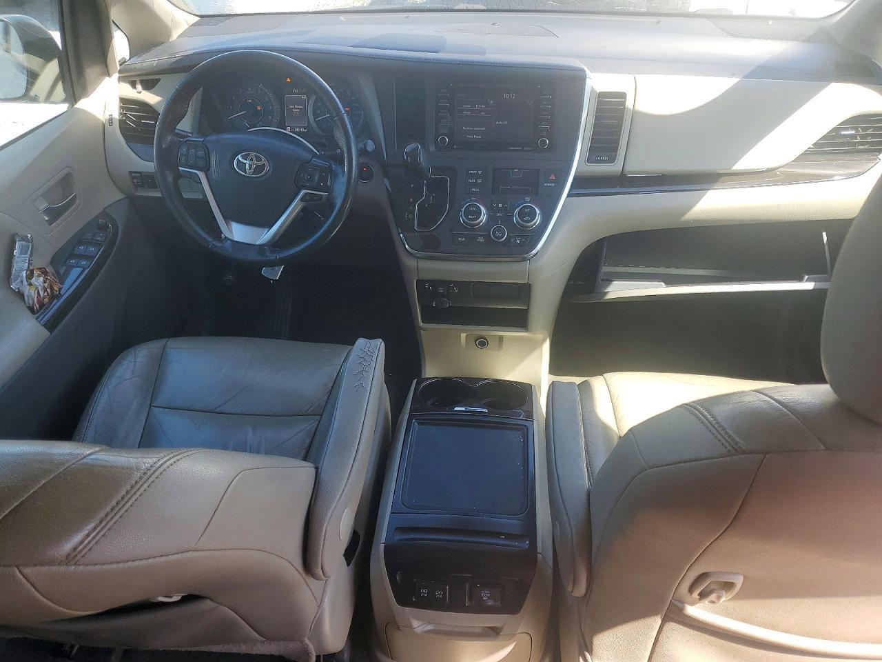 2019 TOYOTA SIENNA