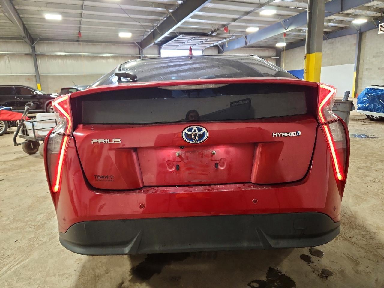 2017 TOYOTA PRIUS