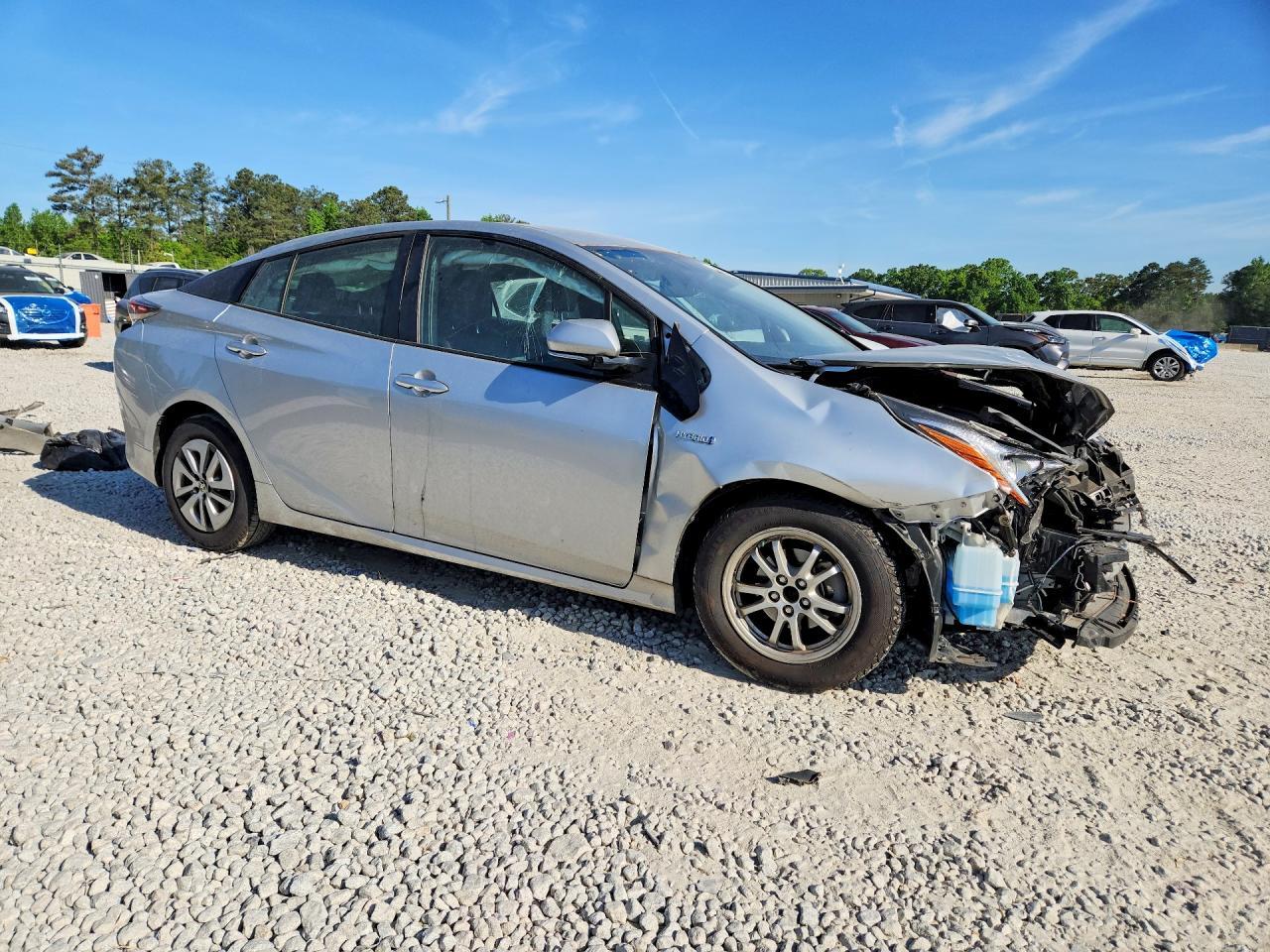 2016 TOYOTA PRIUS