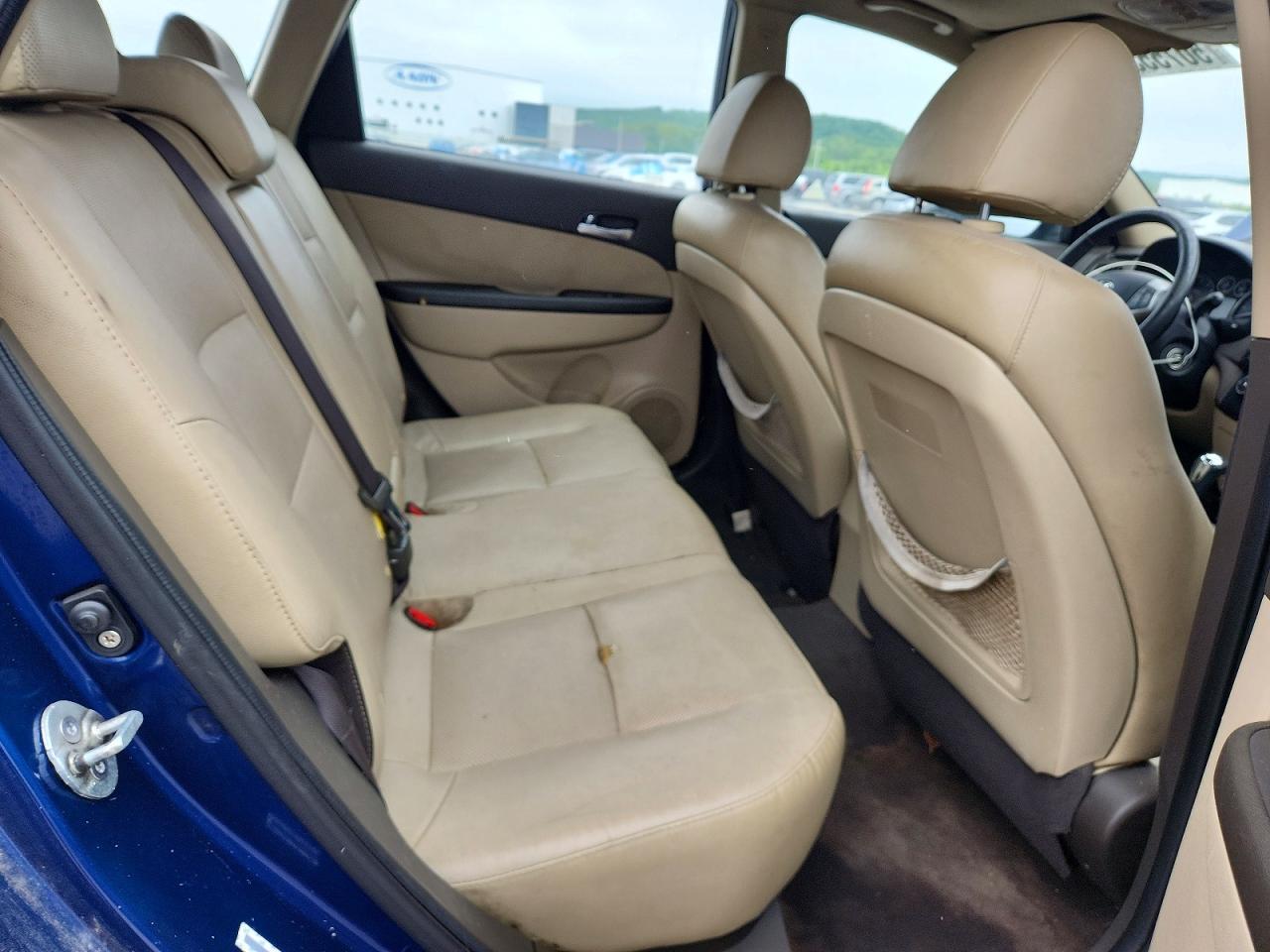 2012 HYUNDAI ELANTRA
