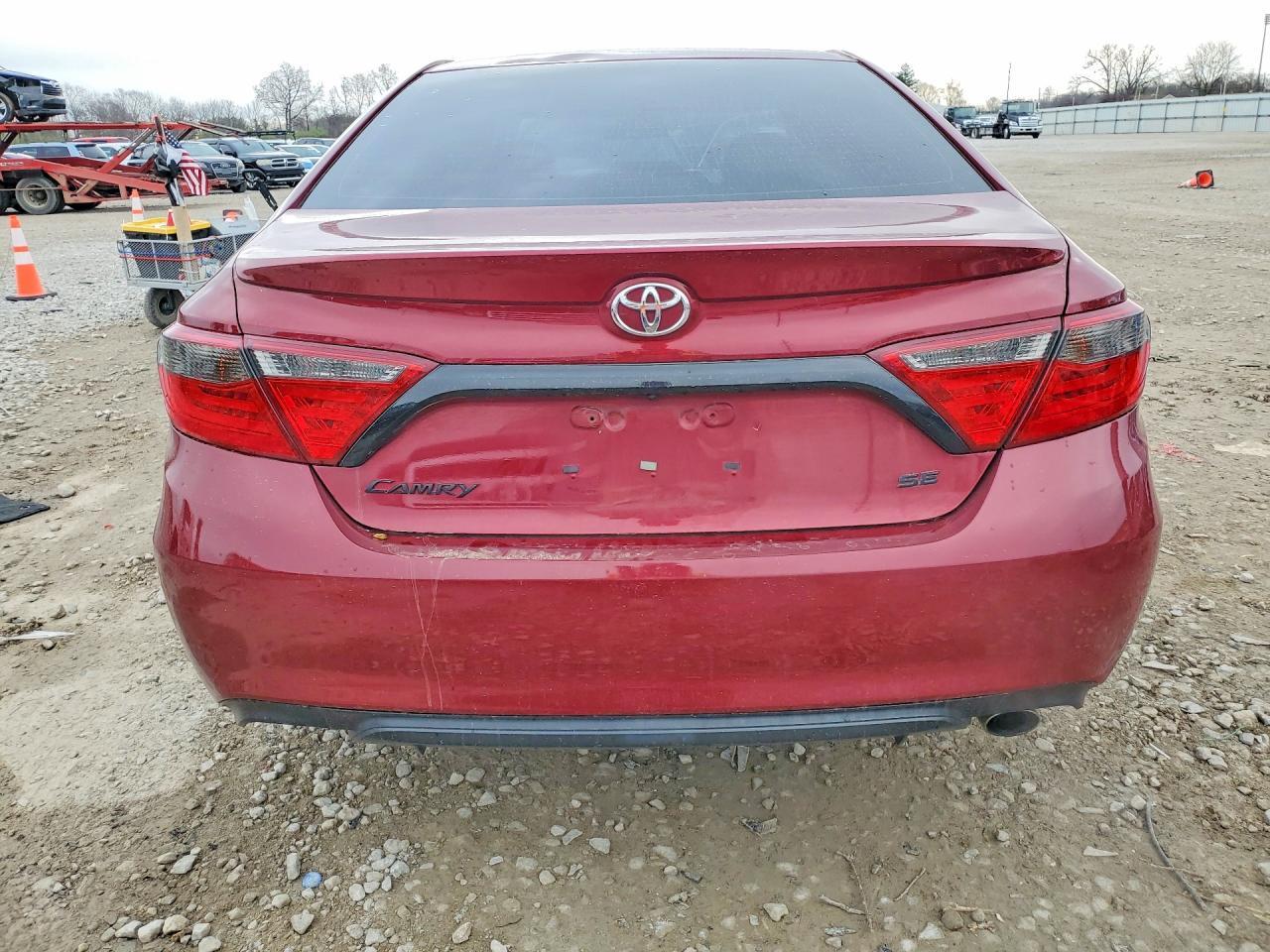 2016 TOYOTA CAMRY