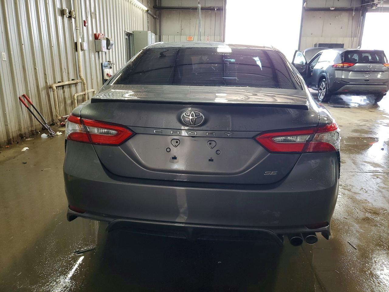 2018 TOYOTA CAMRY
