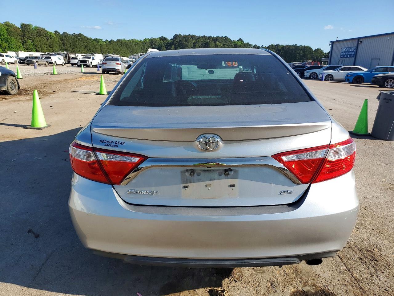 2015 TOYOTA CAMRY