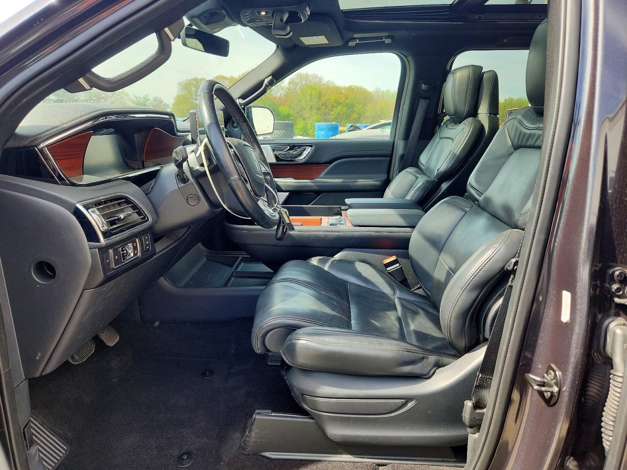 2022 LINCOLN Navigator