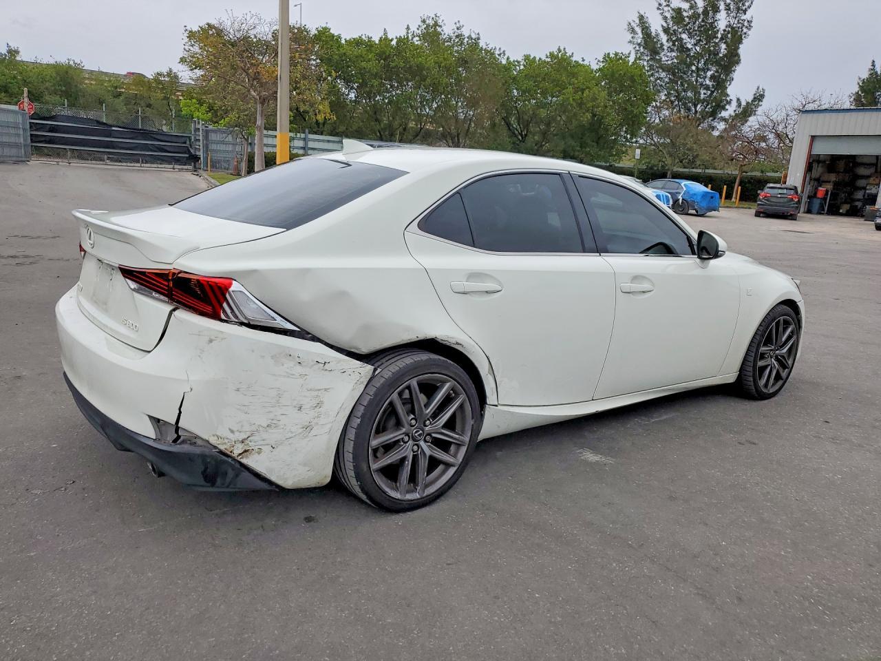 2018 LEXUS IS 300