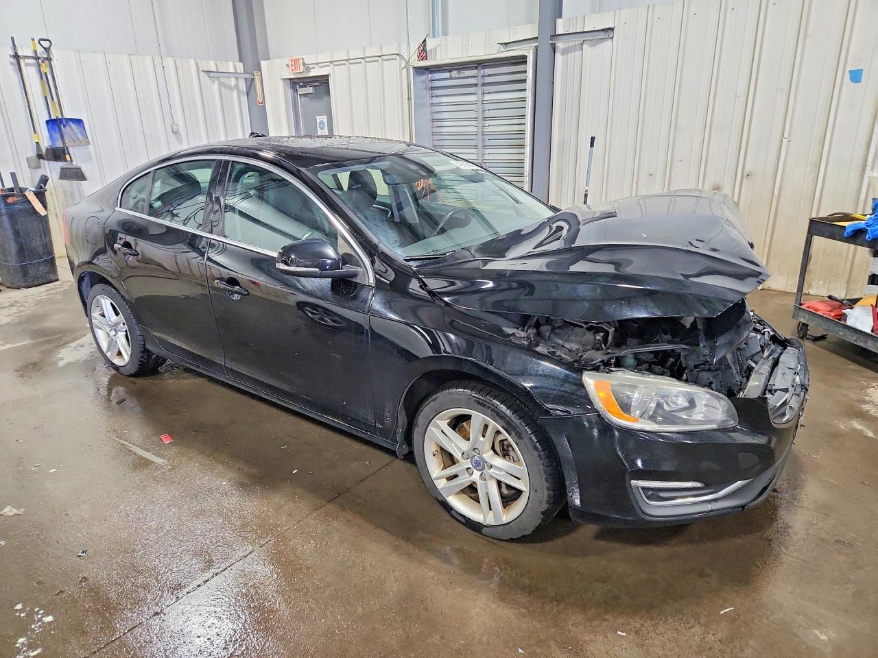 2015 VOLVO S60