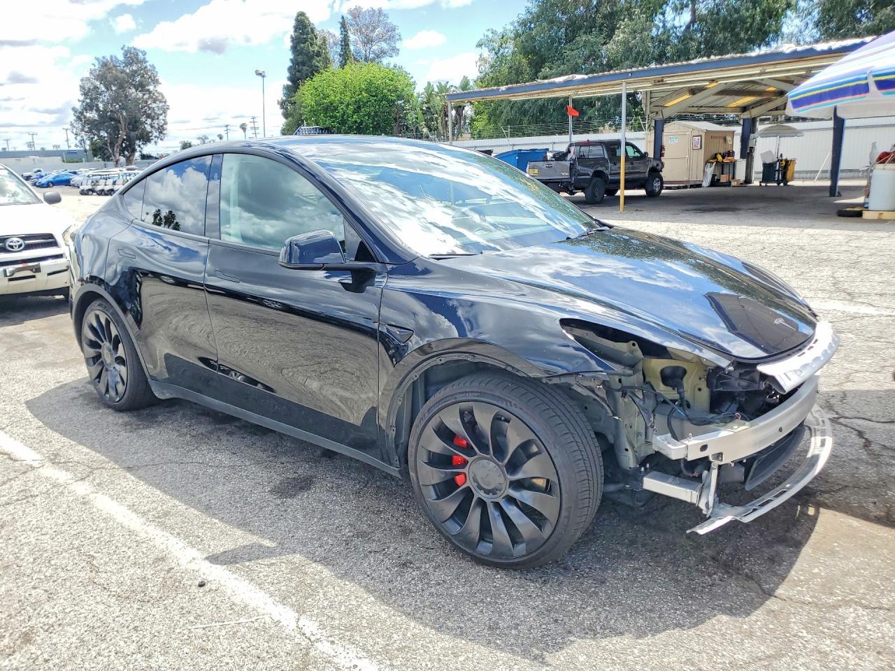 2023 TESLA MODEL Y
