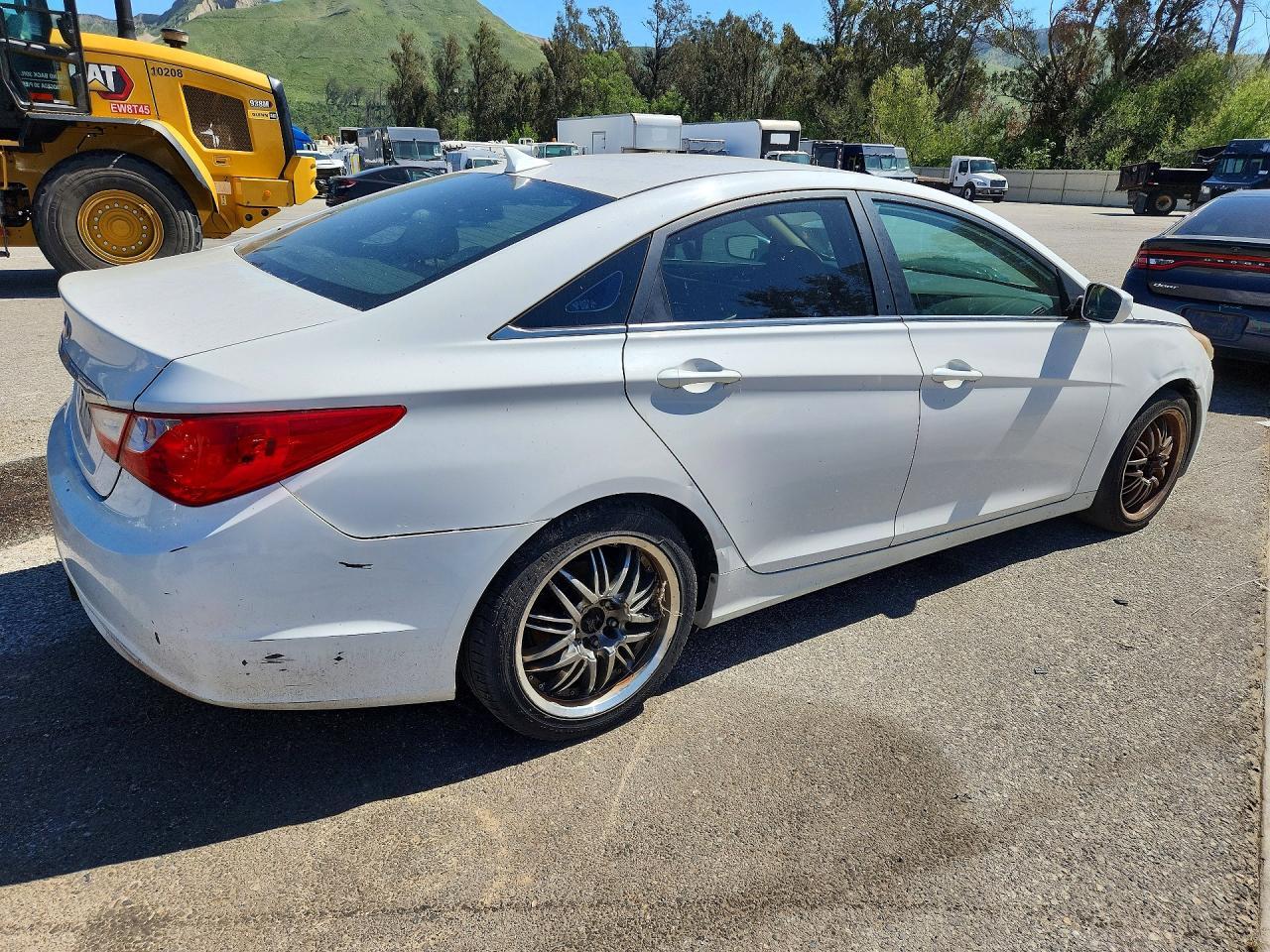 2011 HYUNDAI SONATA
