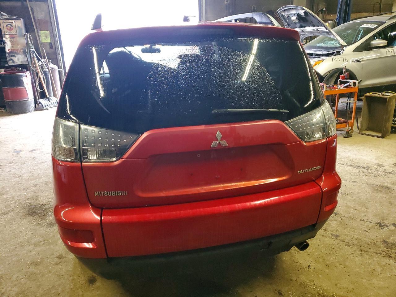 2011 MITSUBISHI outlander