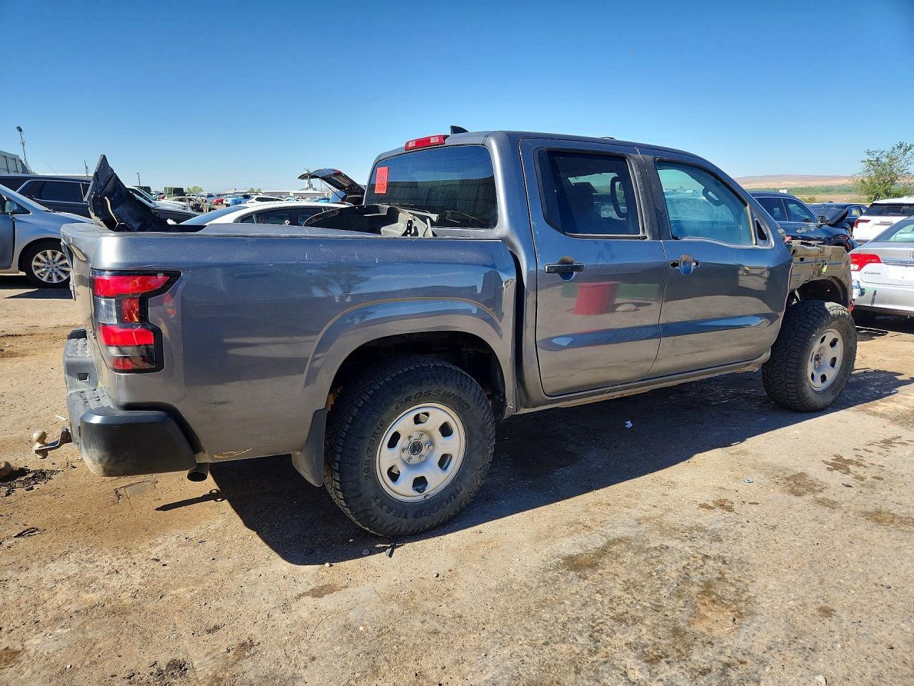 2024 NISSAN Frontier