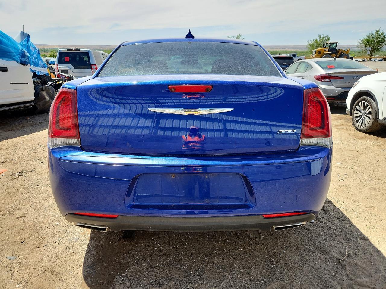 2019 CHRYSLER 300