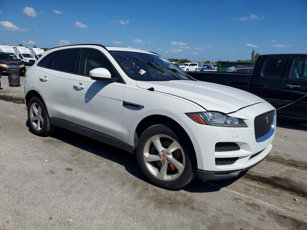 2017 JAGUAR F-Pace