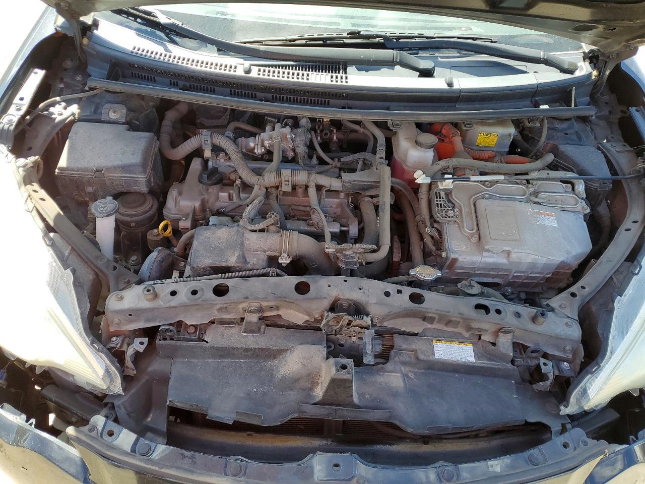 2013 TOYOTA Prius c