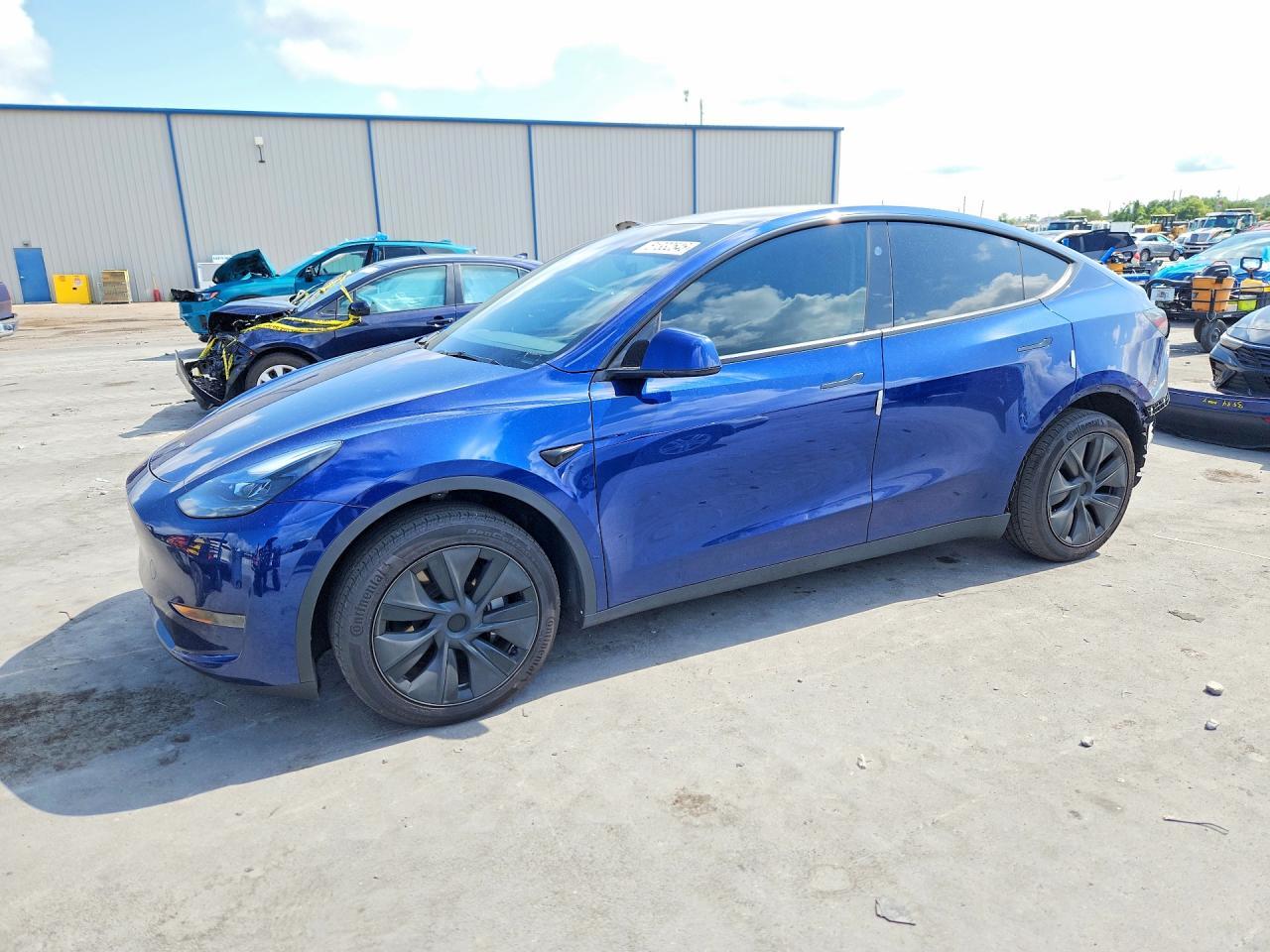 2024 TESLA MODEL Y