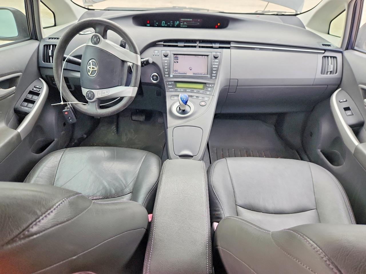 2011 TOYOTA PRIUS